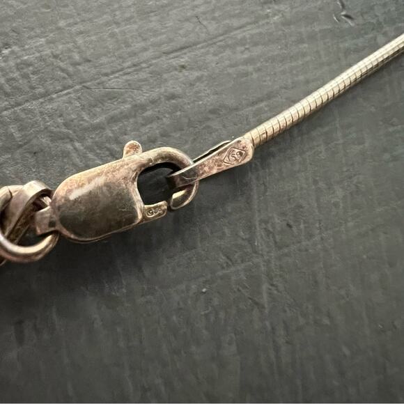 925 Sterling Silver Pendant & Necklace - Picture 8 of 13